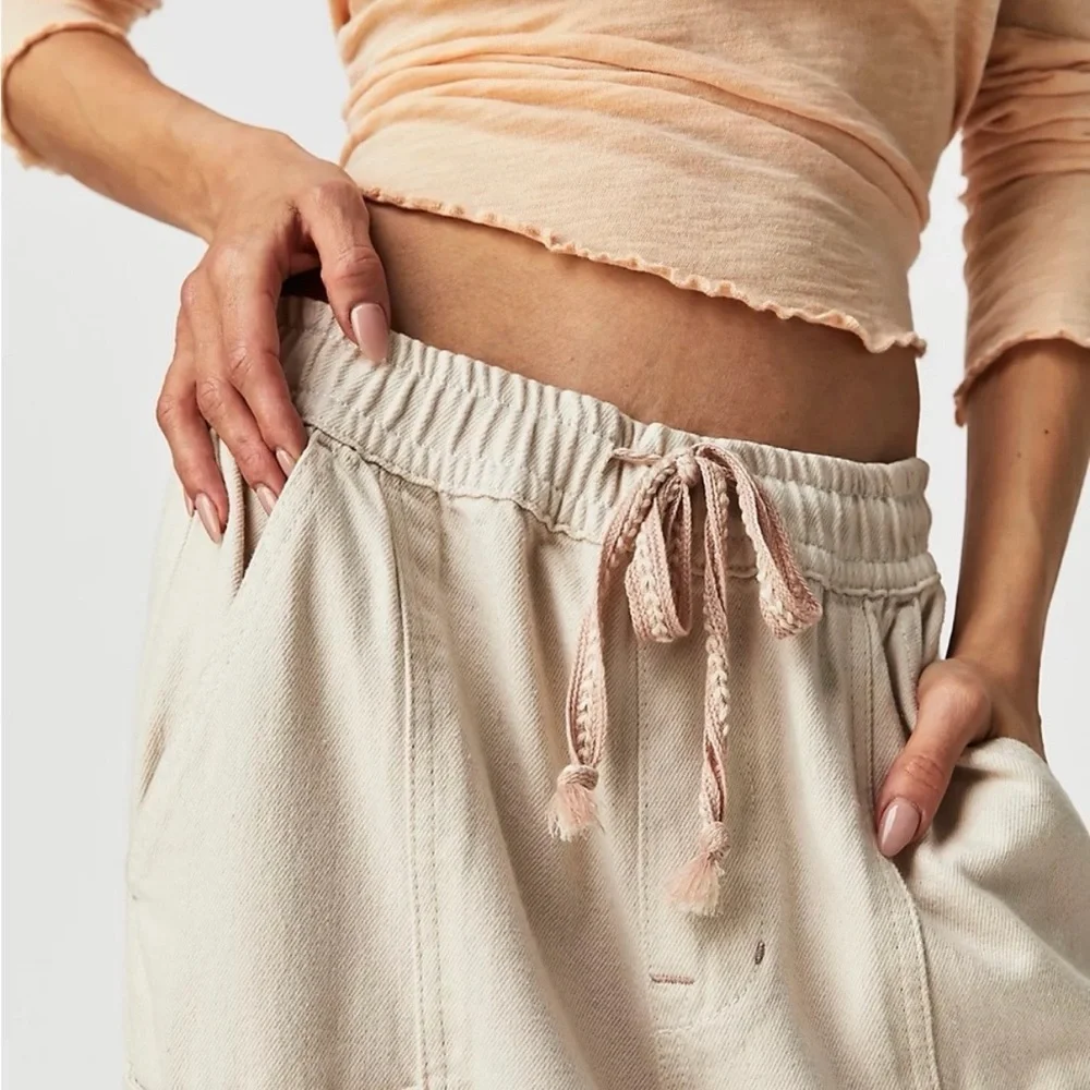 Free People Bright Eyed Low-Slung Pull-On Barrel Jeans - Picture 4 of 8